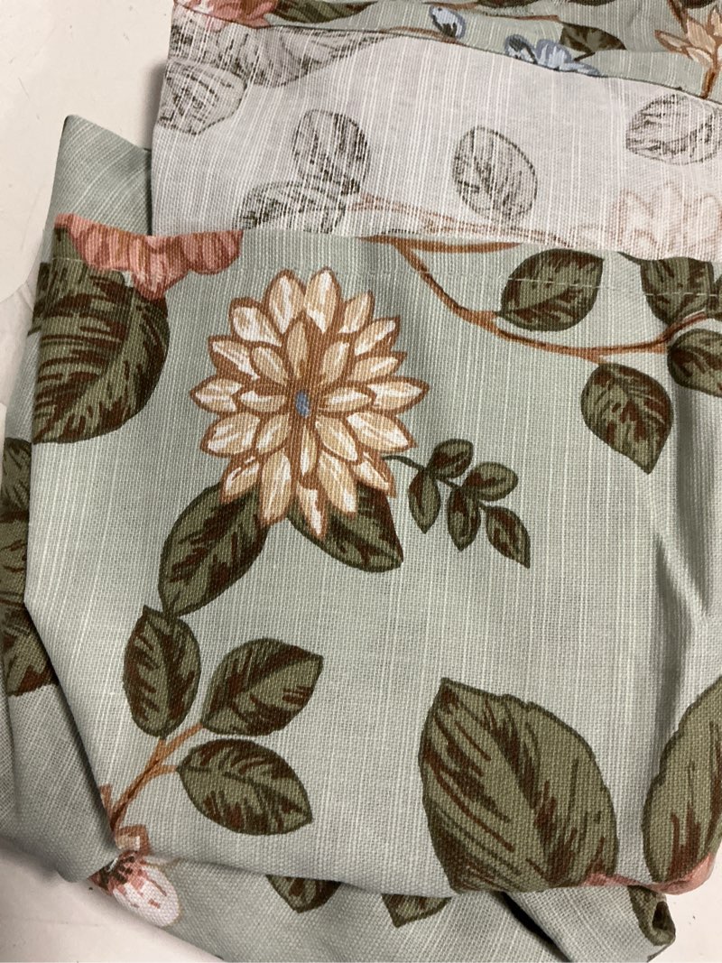 Condition photo showing Good Condition for toile garden floral shower curtain sage - threshold™ 72 in x 72 in