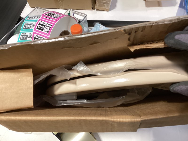 Condition photo showing New/Like New for bemis 500ec 068 molded wood round toilet seat with easy clean and change hinge, 1 pack, fawn beige fawn beige round