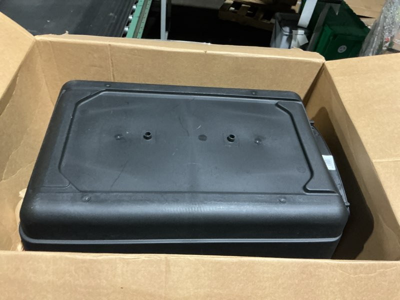 Condition photo showing Good Condition for Petmate Pet Porter Large, Light Gray