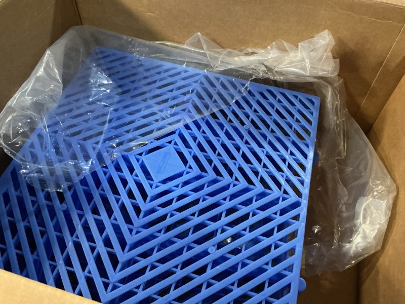 Condition photo showing Good Condition for TMINEL 2pcs Plastic Pallets for Basement Storage Lightweight Plastic Pallets with Plastic Grate Nestable Plastic Pallets for Indoor and Outdoor Waterproof Storage (2pcs-15.74 * 15.74 * 1.96in) 2pcs-15.74*15.74*1.96in