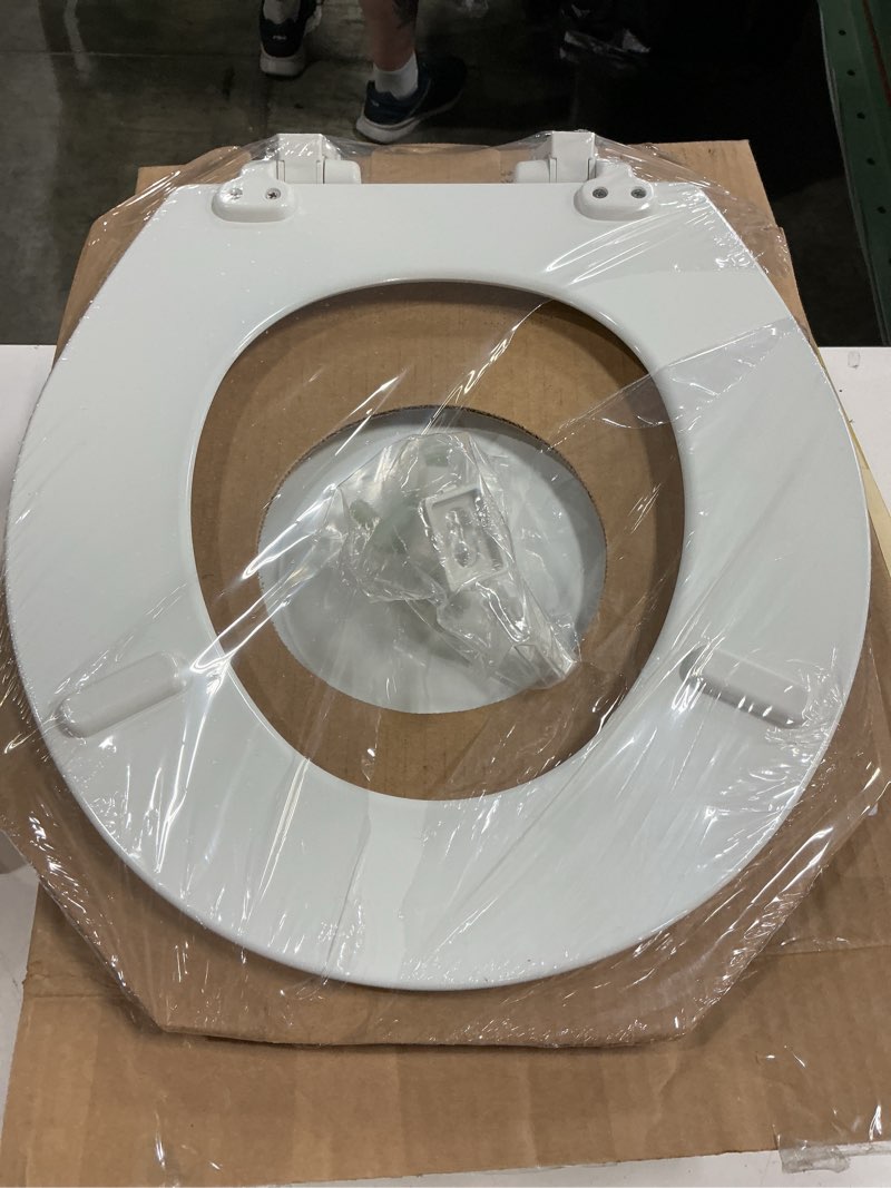 Condition photo showing New/Like New for mayfair cassel slow close toilet seat, easy clean, non slip premium wood seat, easy install, made in usa, round, white round 1 - toilet seat