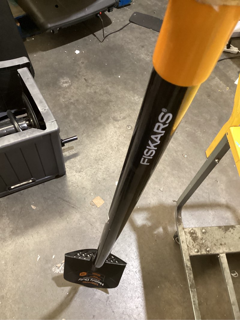 Condition photo showing Good Condition for fiskars 57.5 in. steel digging shovel steel handle