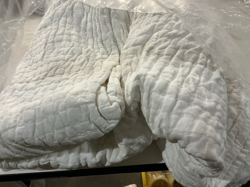Condition photo showing Good Condition for european linen cotton stitch quilt set, king/cal king, white