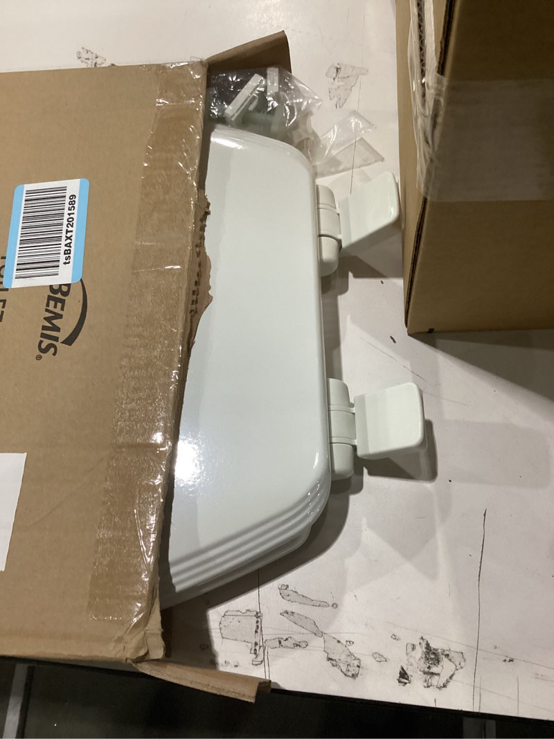 Condition photo showing Good Condition for BEMIS 600E4 000 Ashland Toilet Seat with Slow Close, Never Loosens and Provide the Perfect Fit, ROUND, Enameled Wood, White