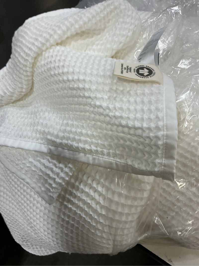 Condition photo showing Good Condition for quince calking  organic waffle bed blanket white