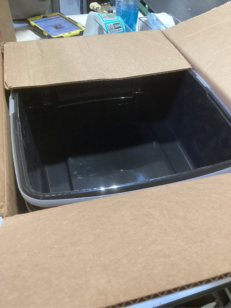 Condition photo showing As Is for iris usa 2 pack large open top cat litter box with high sides, scatter shield & scoop, black, for indoor cats, kittens or multicat homes