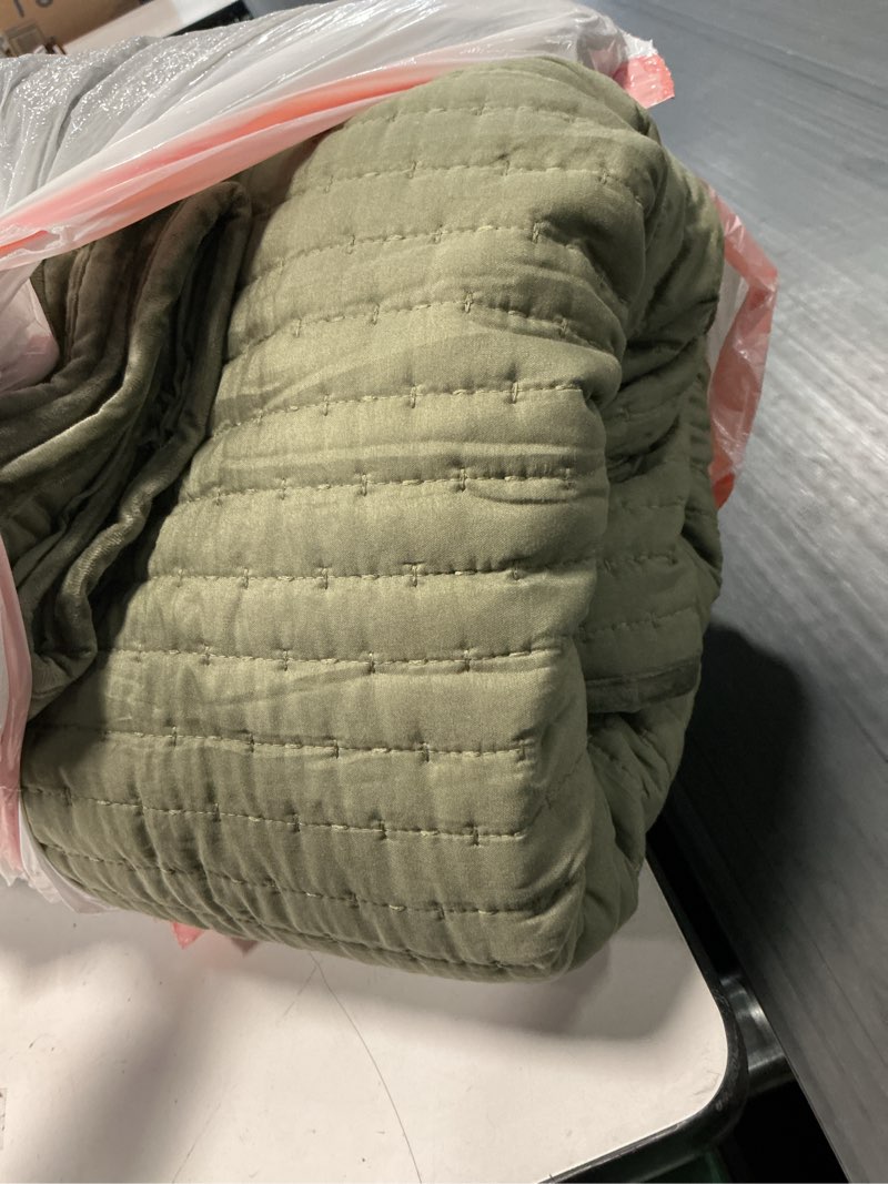 Condition photo showing As Is for leaonme luxury velvet quilt set oversized california king size 120''x120'', soft striped channel comforter with rice stitch detailing, lightweight all-season bedspread coverlet w/ 2 shams, olive green olive green oversized cal king (120''x120'')