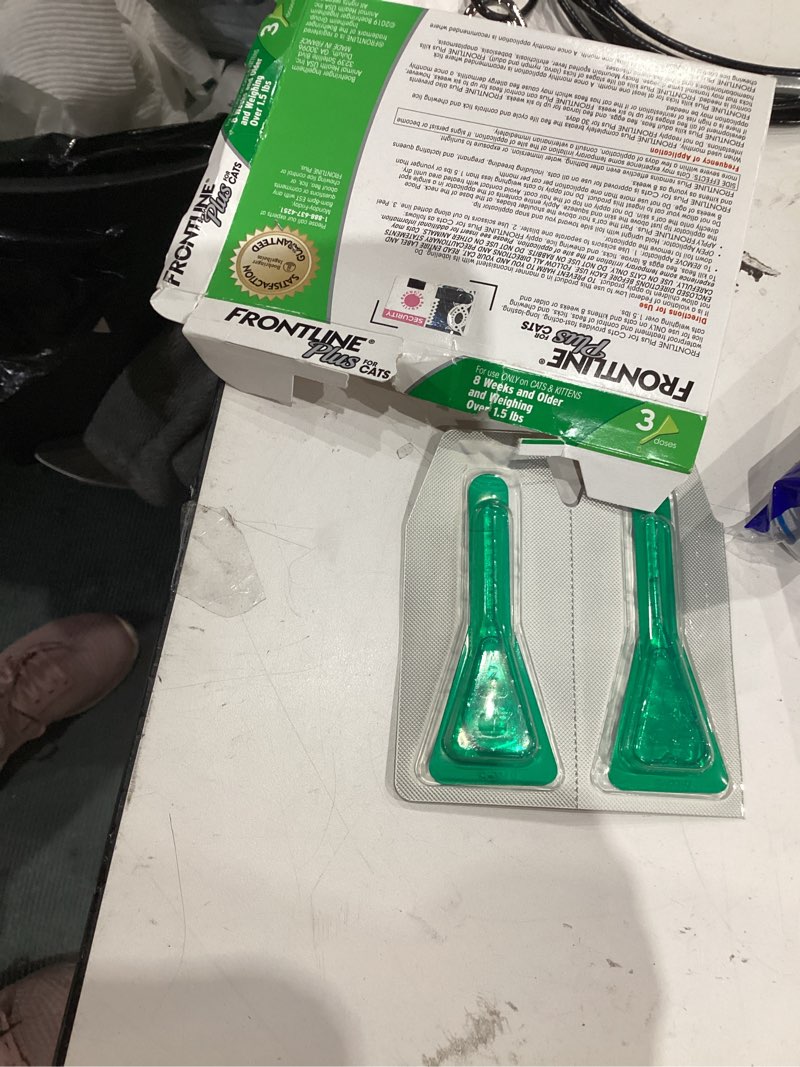 Condition photo showing As Is for frontline plus for cat & kitten flea & tick spot treatment, 3 count