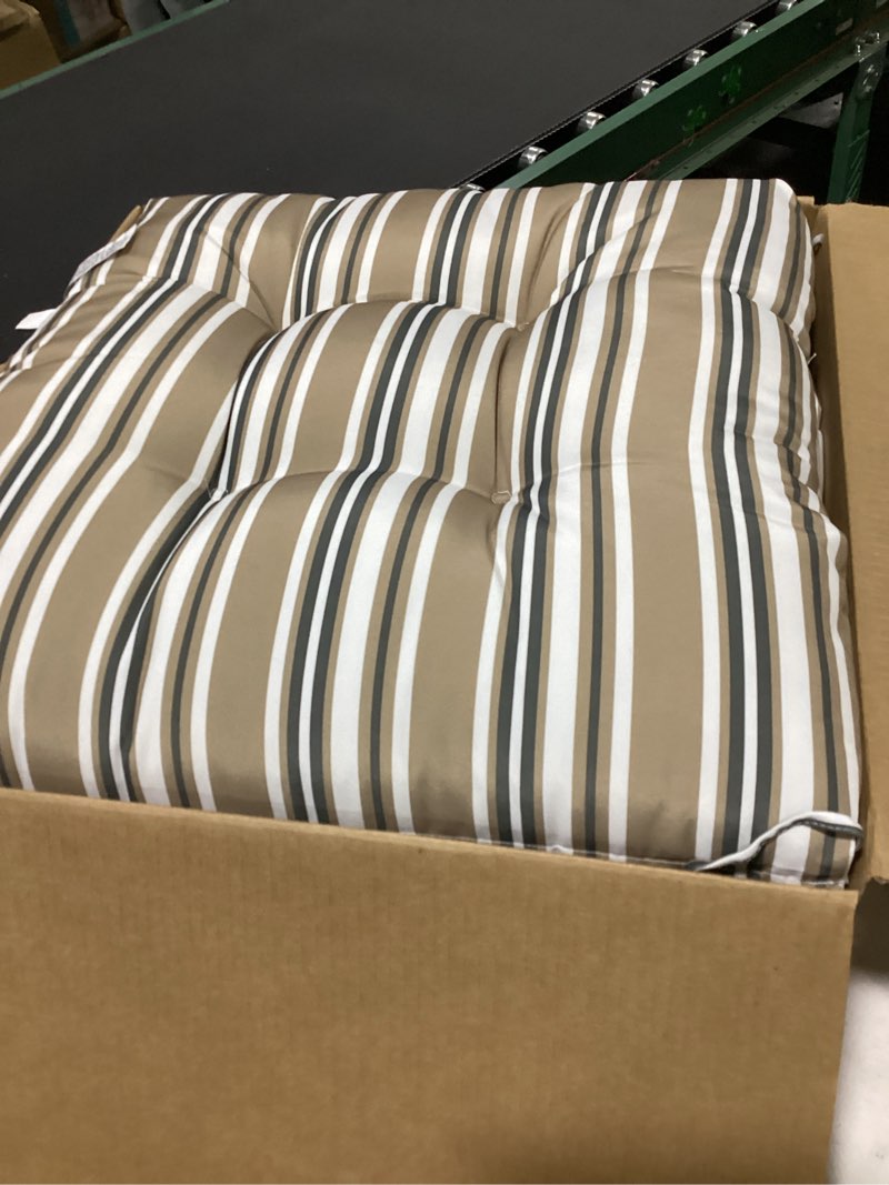 Condition photo showing Good Condition for eagle peak tufted outdoor/indoor seat/back chair cushion, set of 1, 42'' x 21'', beige beige pack of 1