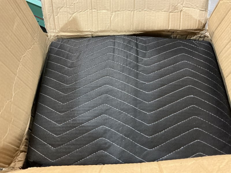 Condition photo showing New/Like New for tudomro 2 pcs sound dampening blanket soundproof blanket grommeted general indoor or outdoor use (72 x 78 inches)