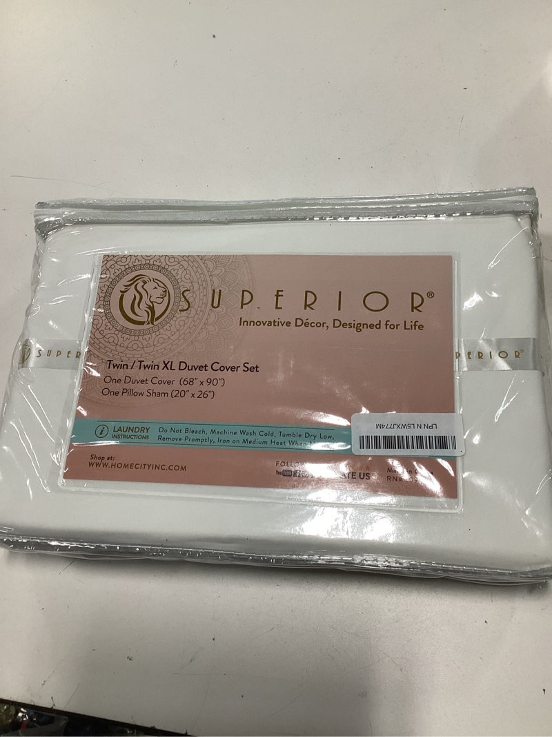 Condition photo showing New/Like New for Superior 200 Thread Count 100% Cotton Embroidered Glenmont Duvet Cover Set, Twin/Twin X-Large Twin/Twin XL