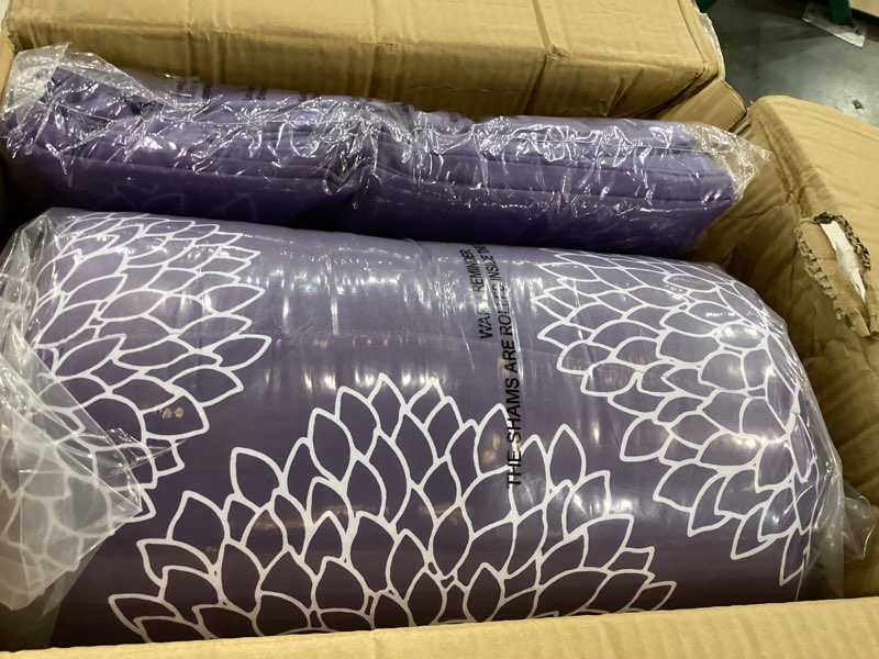 Amazon Basics Full/Queen Comforter Set with Sheets, 7-Piece Purple Floral Bedding, Lightweight Micro