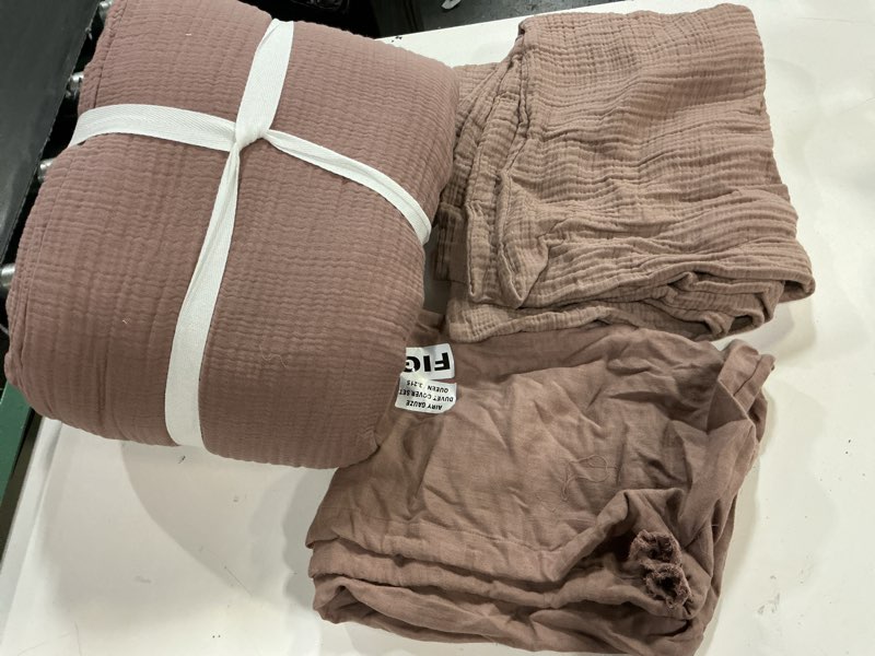 Condition photo showing Good Condition for quince airy gauze duvet cover set queen fig color 