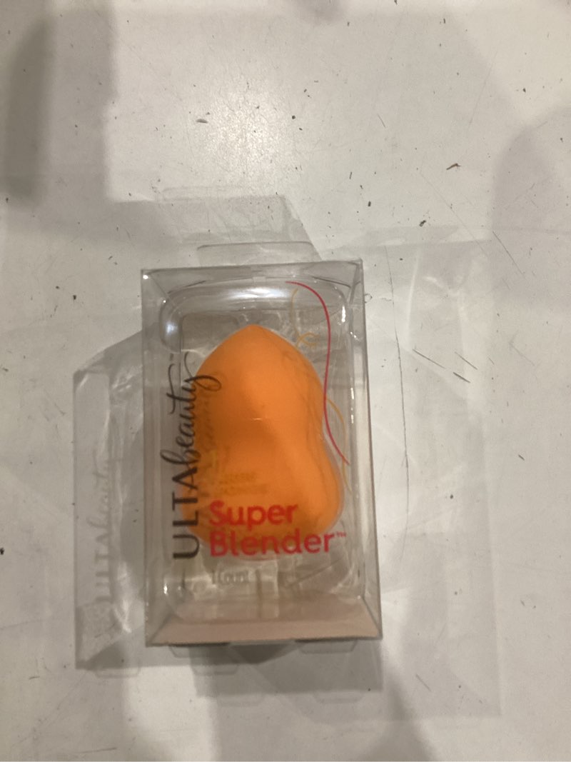 Condition photo showing Good Condition for ulta beauty large sponge super blender new in cover case