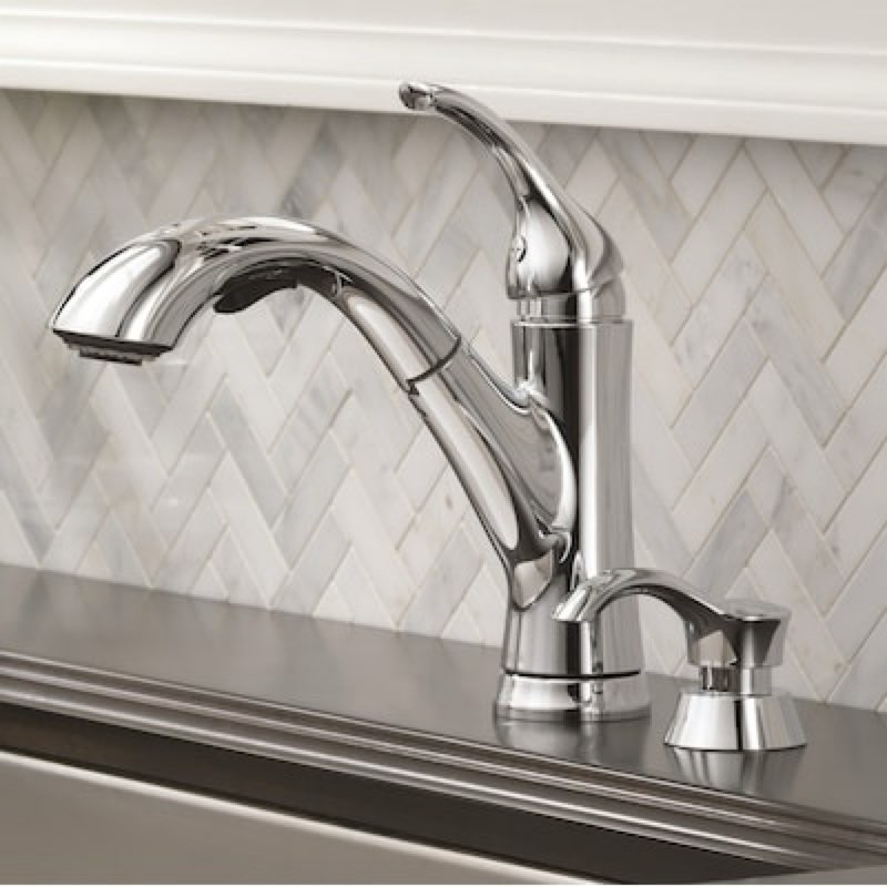 Delta Kessler Chrome Single Handle Deck-mount Pull-out Kitchen Faucet with Sprayer (Includes Deck Plate) (Includes Soap Dispenser)