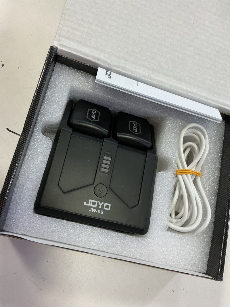 Condition photo showing Good Condition for 5.8ghz wireless guitar transmitter receiver guitar system with charging box for electric guitar bass 4 audio channels (jw-06)