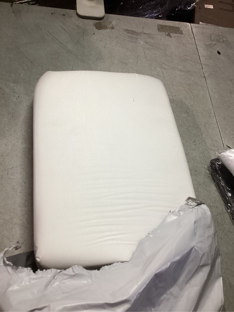 Condition photo showing Good Condition for GOFORIT Memory Foam Cushion?Square Seat Cushions for Dining Chairs,Non-Slip Chair Pads with Removable Cover, 16'' x 16'', Off White Off White 1