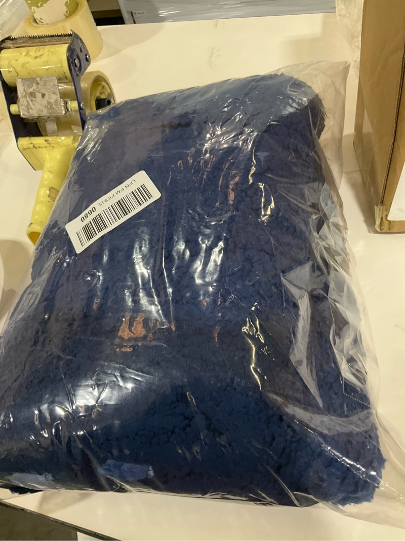 Condition photo showing Good Condition for Homemate Heated Blanket Electric Throw - 50"x60" Heating Blanket Throw 1/2/4/6/8 Hours Auto-Off 10 Heat Levels Over-Heat Protection Luxury Faux Fur Sherpa ETL Certification 06 - Bule 50"x60"