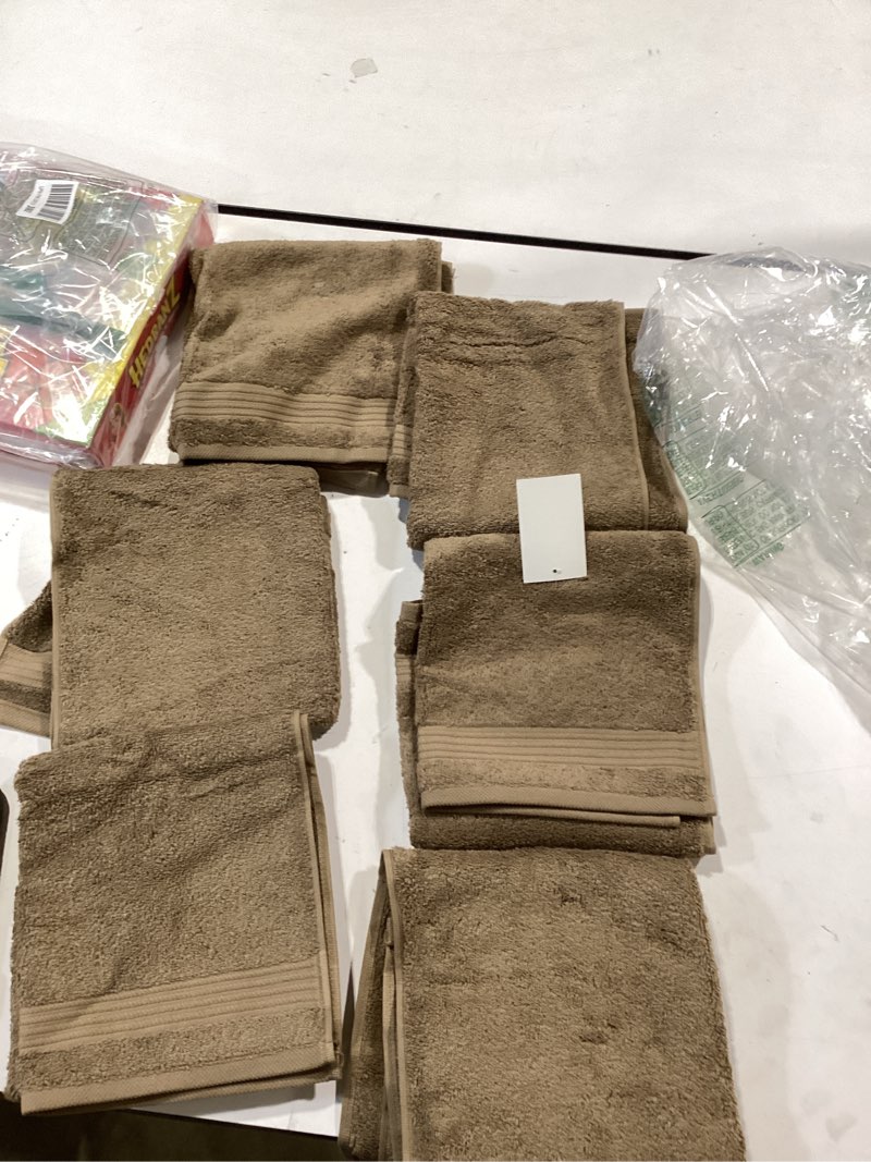 Condition photo showing Good Condition for classic turkish towels ctt - premium 6 piece hand towels set, 100% turkish cotton, quick dry & comfy towels for hotel & spa, highly absorbent | 16"x27"(deep taupe) deep taupe hand towels - 6 piece set