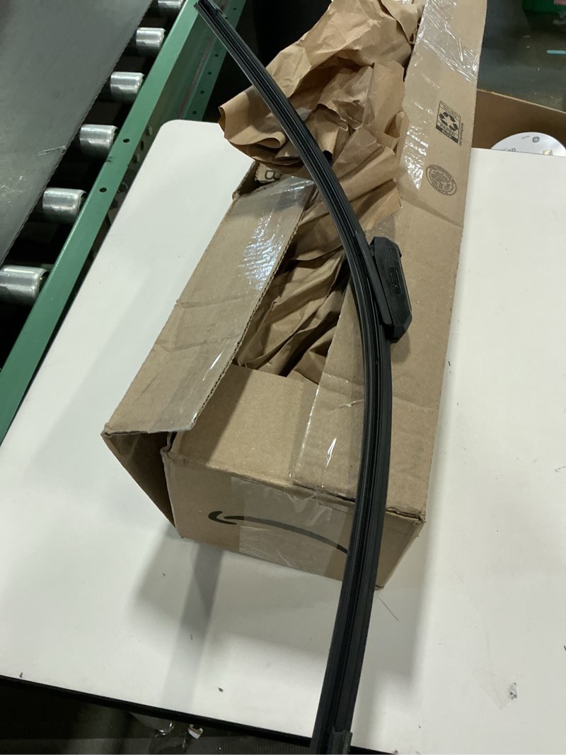 Condition photo showing Good Condition for Rain-X 5079279-2 Latitude 2-In-1 Water Repellent Wiper Blades, 22 Inch Windshield Wipers (Pack Of 1), Automotive Replacement Windshield Wiper Blades With Patented Rain-X Water Repellency Formula 22" Latitude