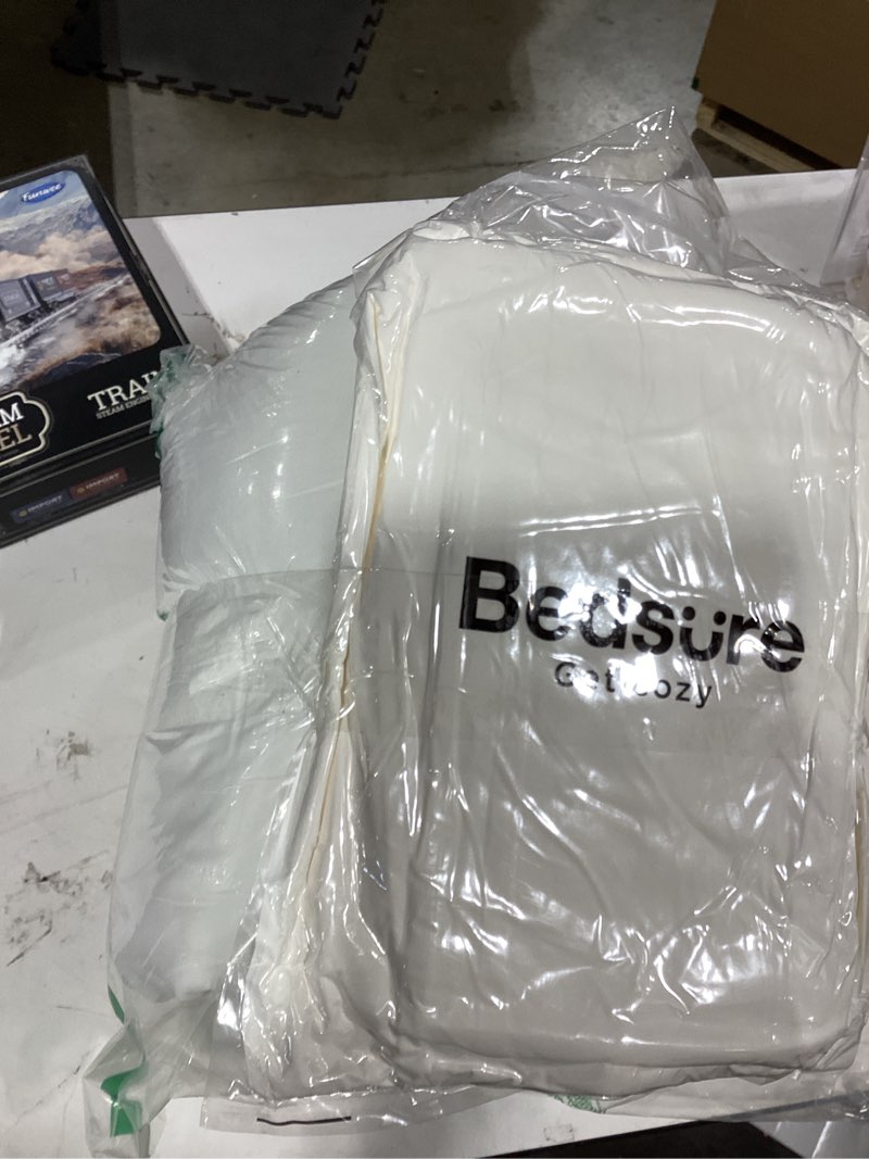 Condition photo showing Good Condition for similar to stock photo similar productCozyLux Queen Comforter Set White, 7 Pieces Bed in a Bag Soft Bedding Comforter Set with Sheets, All Season Boho 7PC Bed Sets with Comforter, Fitted Sheets, Flat Sheets, Pillow Shams and Pillowcases White Queen