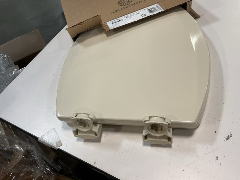 Condition photo showing Good Condition for Bemis 1500EC 006 Toilet Seat with Easy Clean & Change Hinges, Elongated, Durable Enameled Wood, Bone, 1 Pack