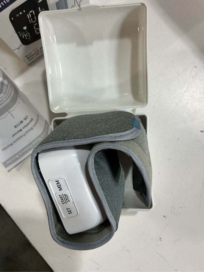 Condition photo showing Good Condition for viiwii wrist blood pressure monitors with adjustable cuff and large lcd display rechargable bp monitor machine for home use,white