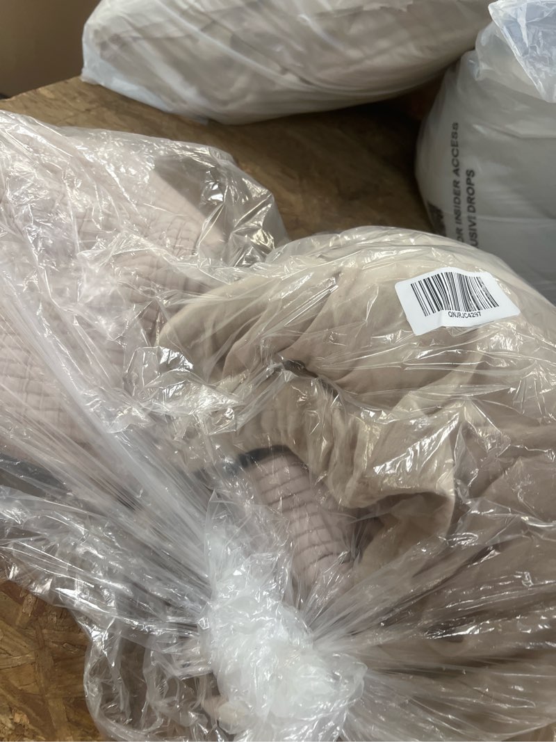 Condition photo showing Good Condition for organic ribbed cotton coverlet set, king/cal king, sand