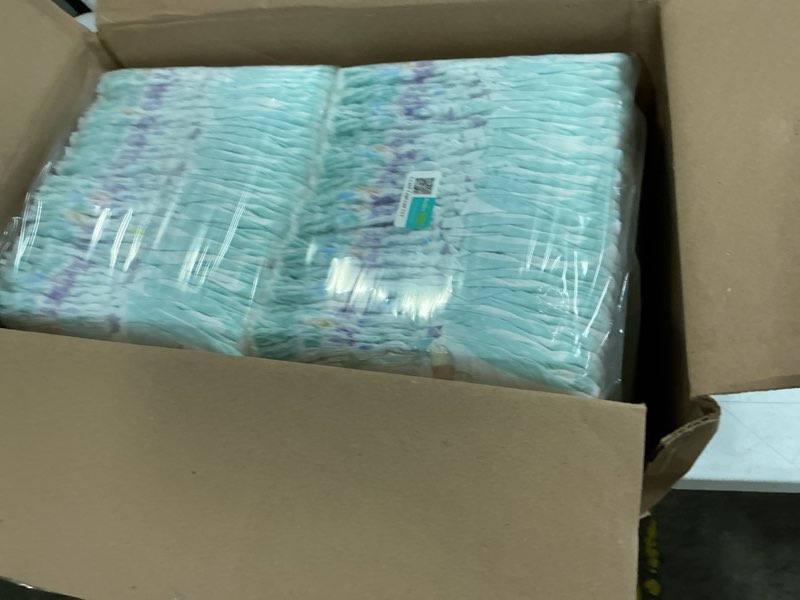 Condition photo showing New/Like New for pampers training pants - easy ups boys & girls bluey - size 3t-4t, 124 count, children's potty underwear (packaging may vary) 3t-4t 124