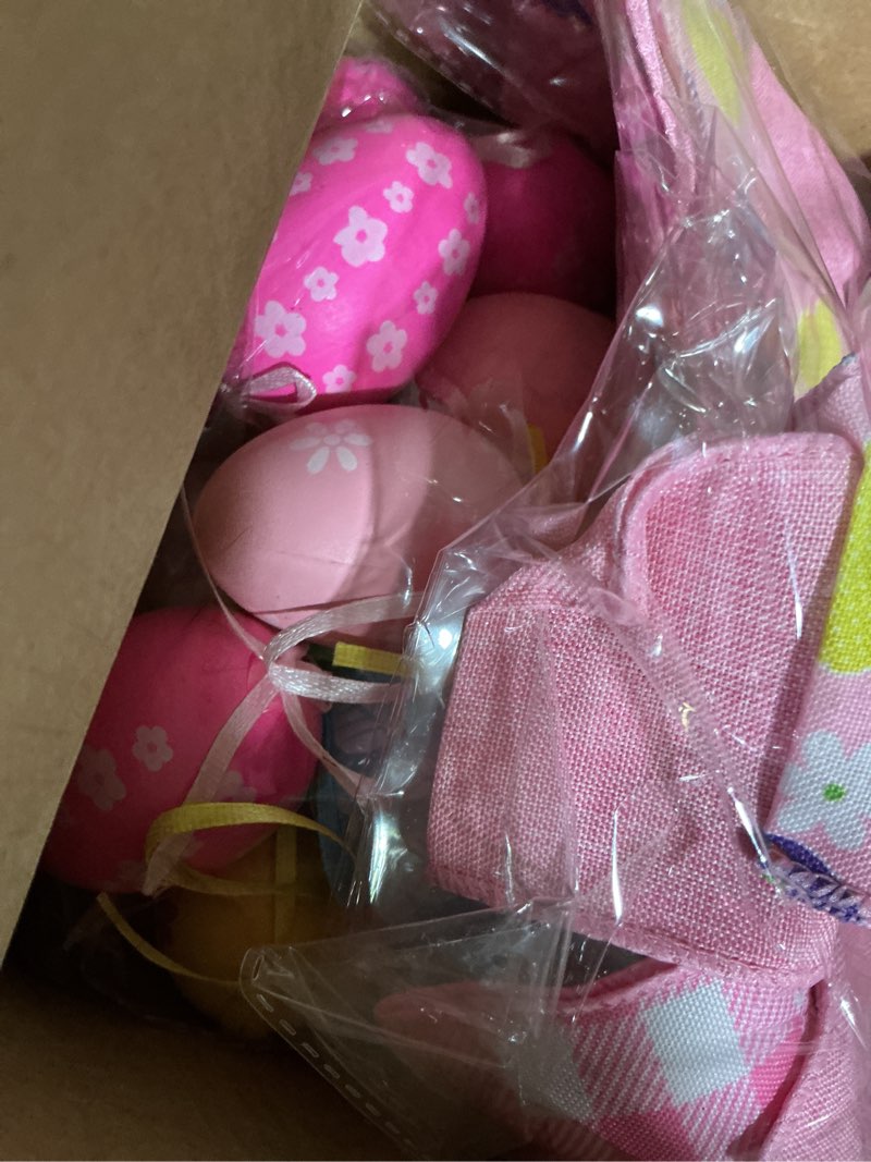 Condition photo showing Good Condition for easter decorations