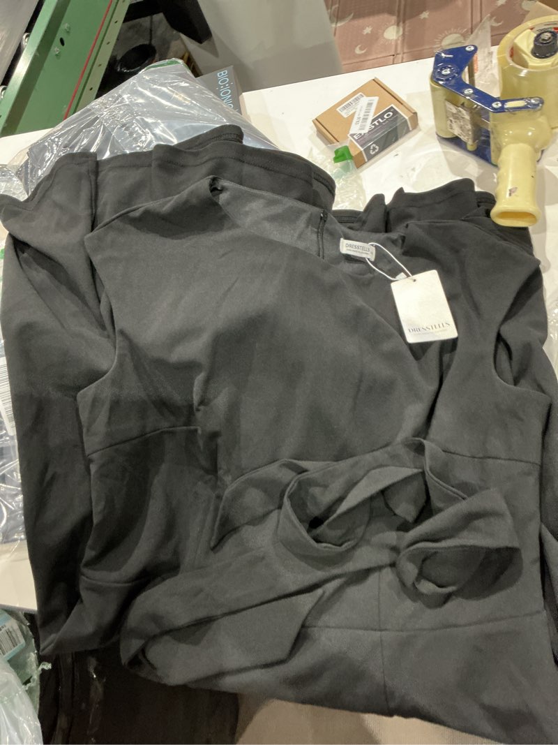 Condition photo showing Good Condition for black dress size xxl