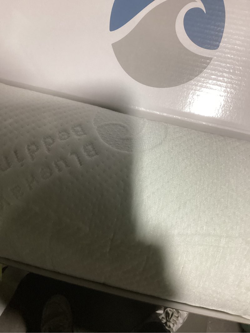Condition photo showing New/Like New for Bluewave Bedding Ultra Slim Gel Memory Foam Pillow for Stomach and Back Sleepers - Thin, Flat Design for Cervical Neck Alignment and Deeper Sleep (2.75-Inches Height, Standard Size) 2.75"H Ultra Slim (Standard)