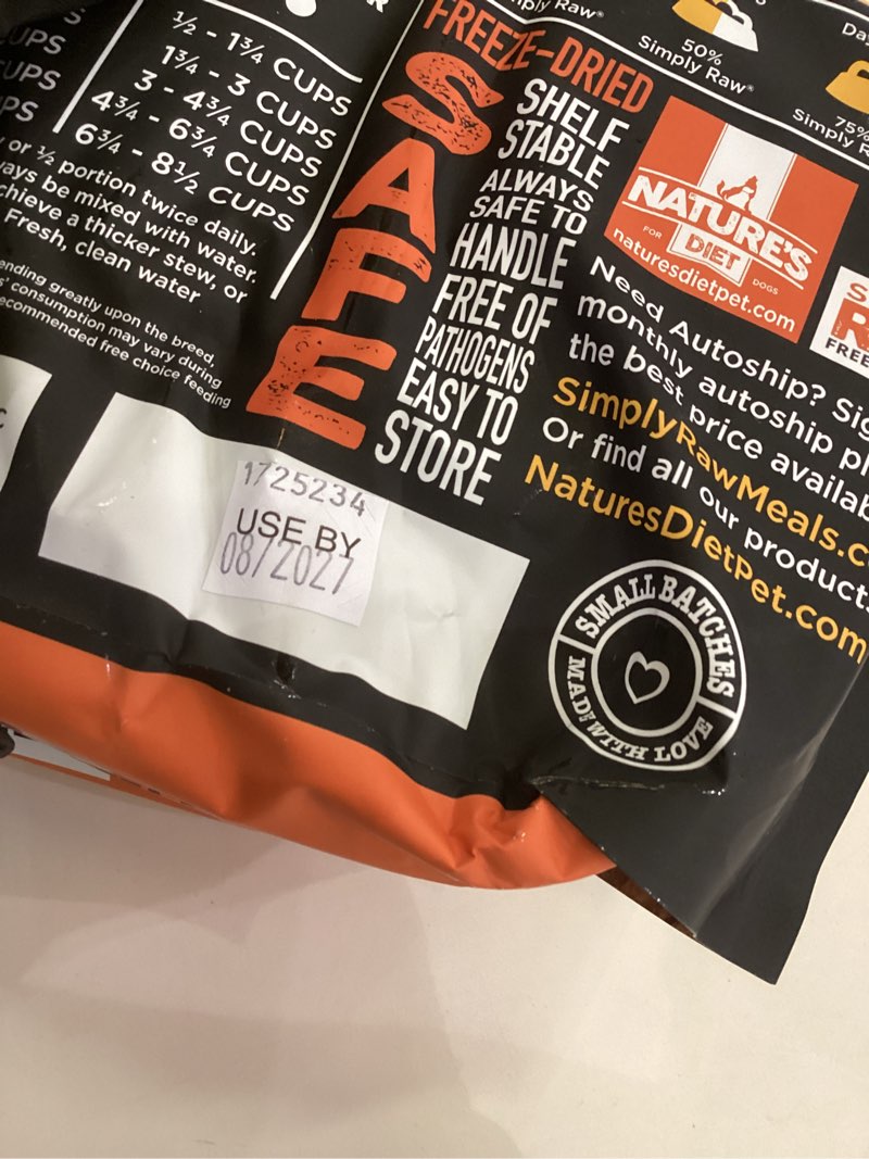 Condition photo showing New/Like New for Nature's Diet Simply Raw Freeze-Dried Whole Food Meal - Makes 18 Lbs Fresh Food with Muscle, Organ, Bone Broth, Whole Egg, Superfoods, Fish Oil Omega 3, 6, 9, Probiotics & Prebiotics (Beef)