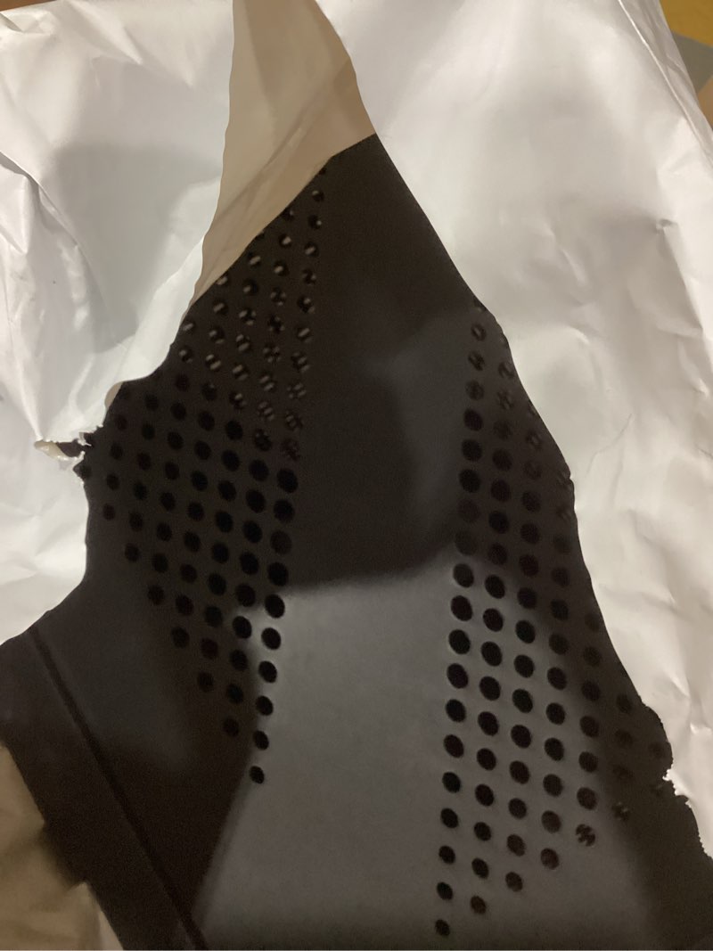 Condition photo showing Good Condition for Mind Reader Slim Laundry Hamper with Lid, 60L Clothes Basket, Ventilated Plastic, Black Black Single