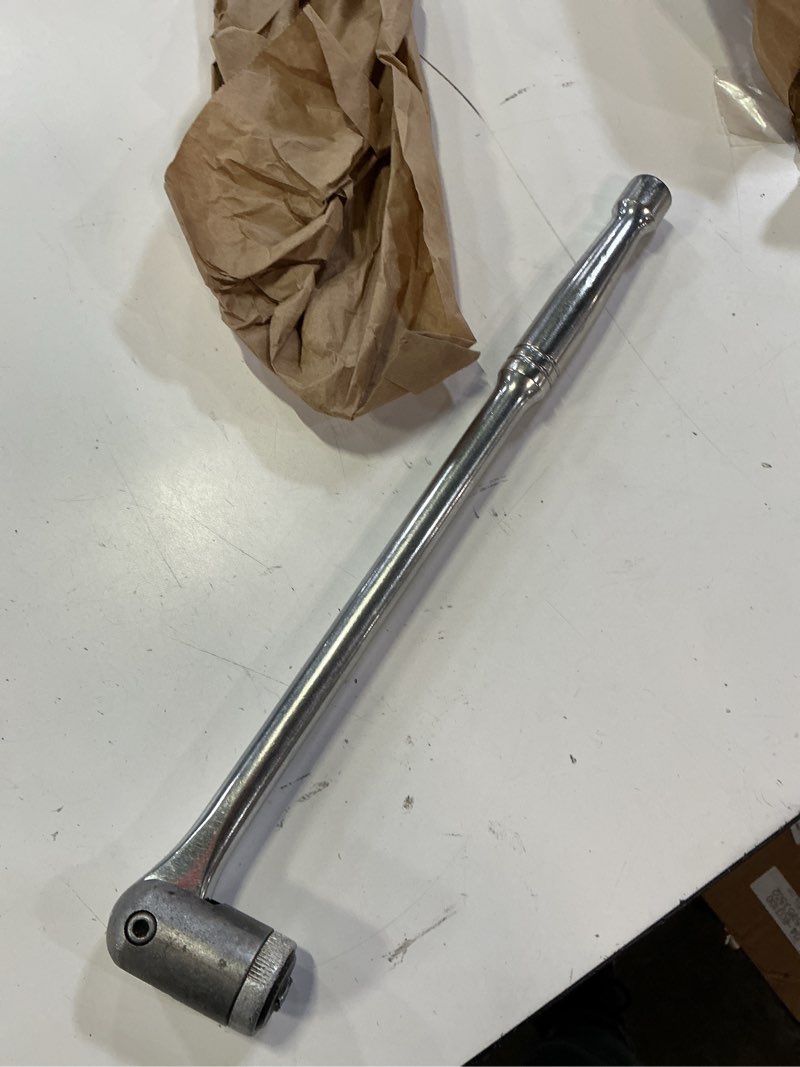 Condition photo showing Good Condition for titan 12019 3/8" drive 18" breaker bar