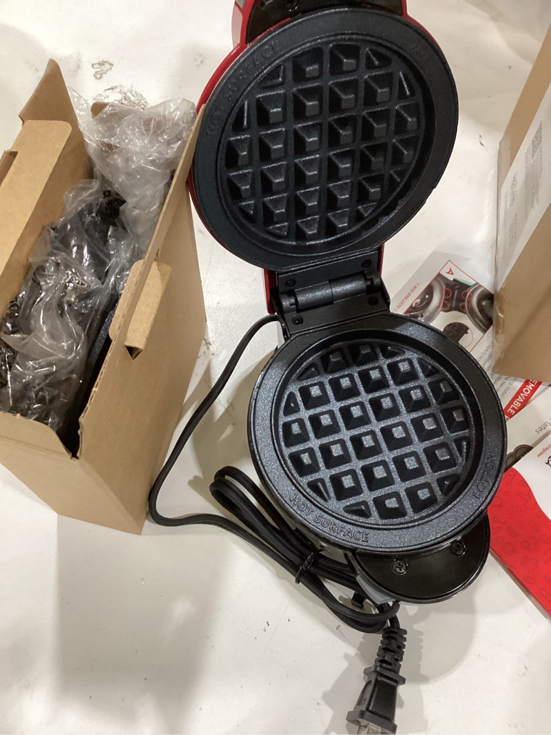 Condition photo showing Good Condition for dash multimaker mini waffle maker, removable waffle & griddle plates, red | mini pancake maker for kids; interchangeable plates cook pancakes, eggs, snacks, and fun heart shaped mini waffles red maker + 5 plates