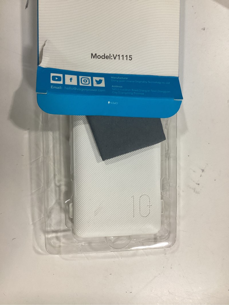 Condition photo showing New/Like New for VEGER Portable Charger for iPhone Built in Cables and Wall Plug, 10000mah Slim Fast Charging USB C Power Bank, Travel Essential Battery Pack Compatible with iPhones, iPad, Samsung More Devices(White) B White