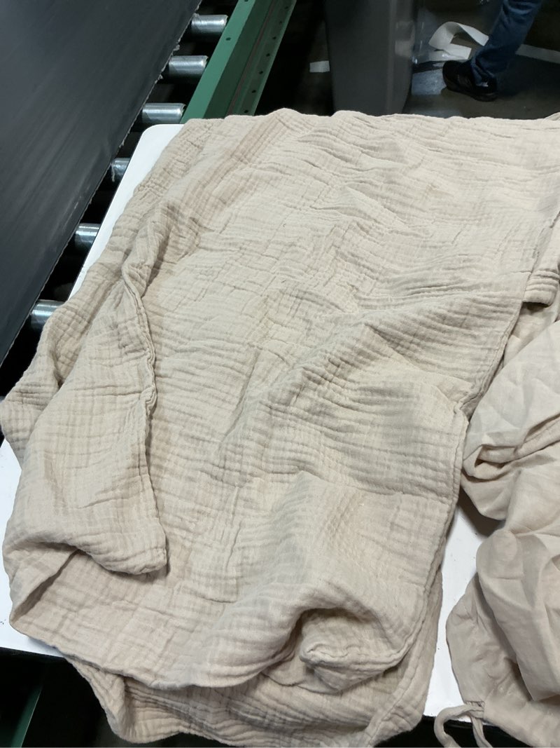 Condition photo showing As Is for quince organic cotton gauze sham set kin dune 