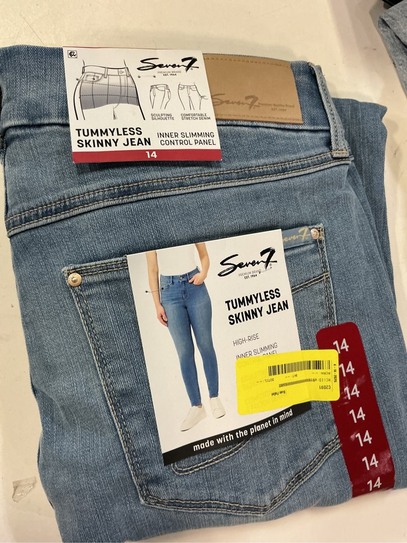 Condition photo showing New/Like New for seven7 women's tummyless jean size 14