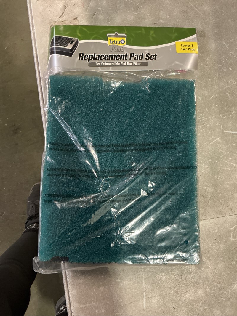 Condition photo showing New/Like New for Tetra Pond Flat Box Filter Replacement Pads Part 19015