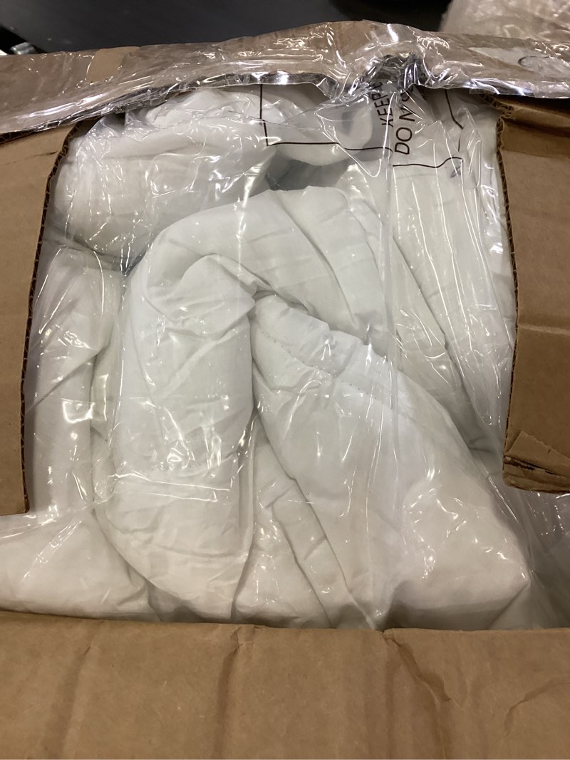 Condition photo showing Good Condition for easeland king size mattress pad pillow top mattress cover quilted fitted mattress protector cotton 8-21" deep pocket cooling topper (78x80 inches, white) white king
