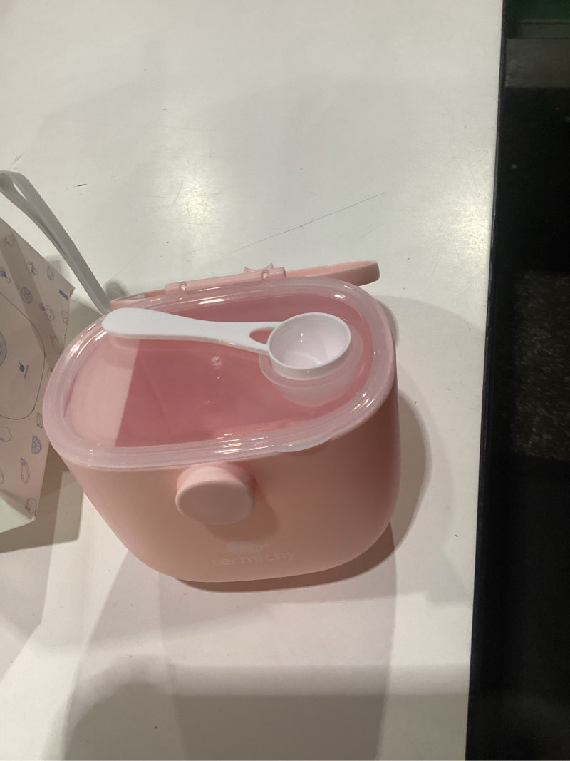 Condition photo showing New/Like New for termichy baby formula dispenser, portable milk powder dispenser container with carry handle and scoop for travel outdoor activities with baby infant, 8.8oz, 0.55lb, 250g, 500ml (pink)