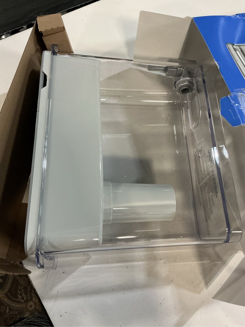 Condition photo showing New/Like New for brita extra large ultramax 27 cup grey filtered water dispenser with 1 standard filter