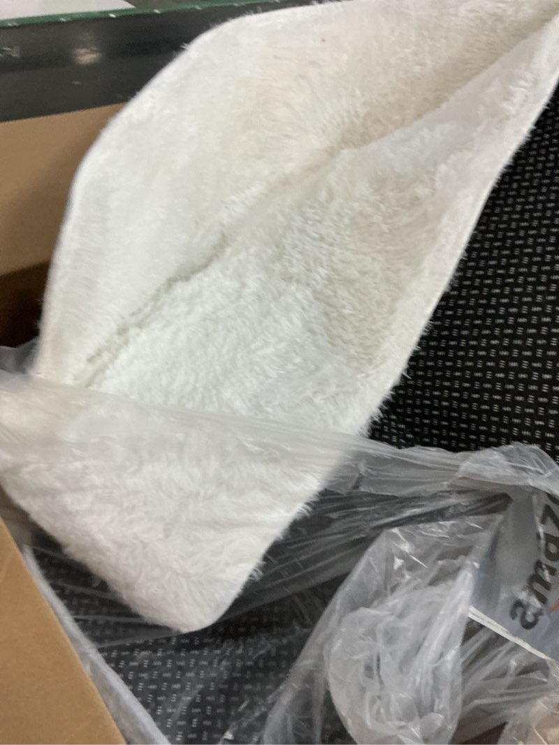 Condition photo showing Good Condition for Ophanie White Rugs for Bedroom Fluffy, 4x6 Nursery Soft Fuzzy Shag Plush Shaggy Bedside Area Rug, Living Room Carpet for Girls Kids Baby Teen Dorm Home Decor Aesthetic 4' x 6' (Rectangular) 4- White