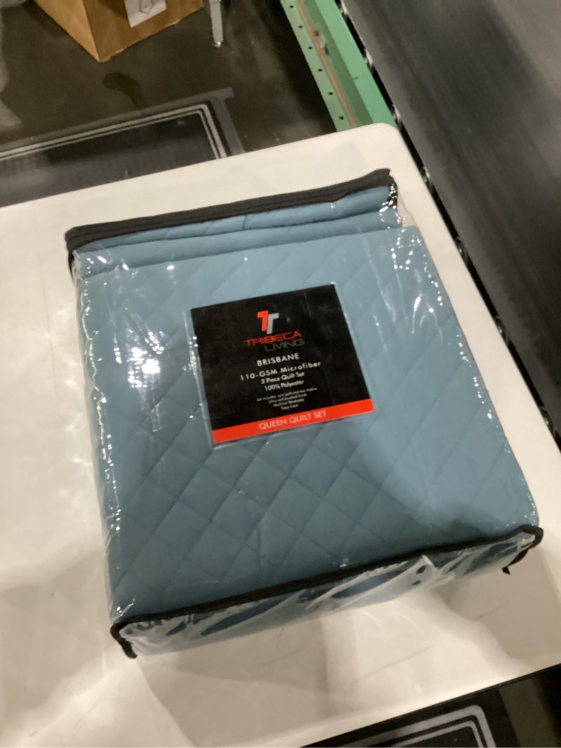 Tribeca Living Brisbane Oversized Queen Quilt Bedding Set, Solid 3-Piece Quilted Bedspread Coverlet 