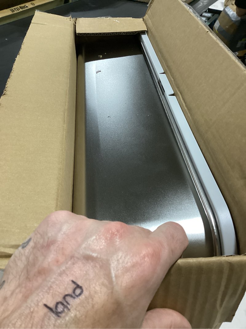 Condition photo showing Good Condition for stainless steel cat litter box xl for big cats, high-sided design prevents urine leakage, non-stick, easy to clean, includes scoop, gray grey