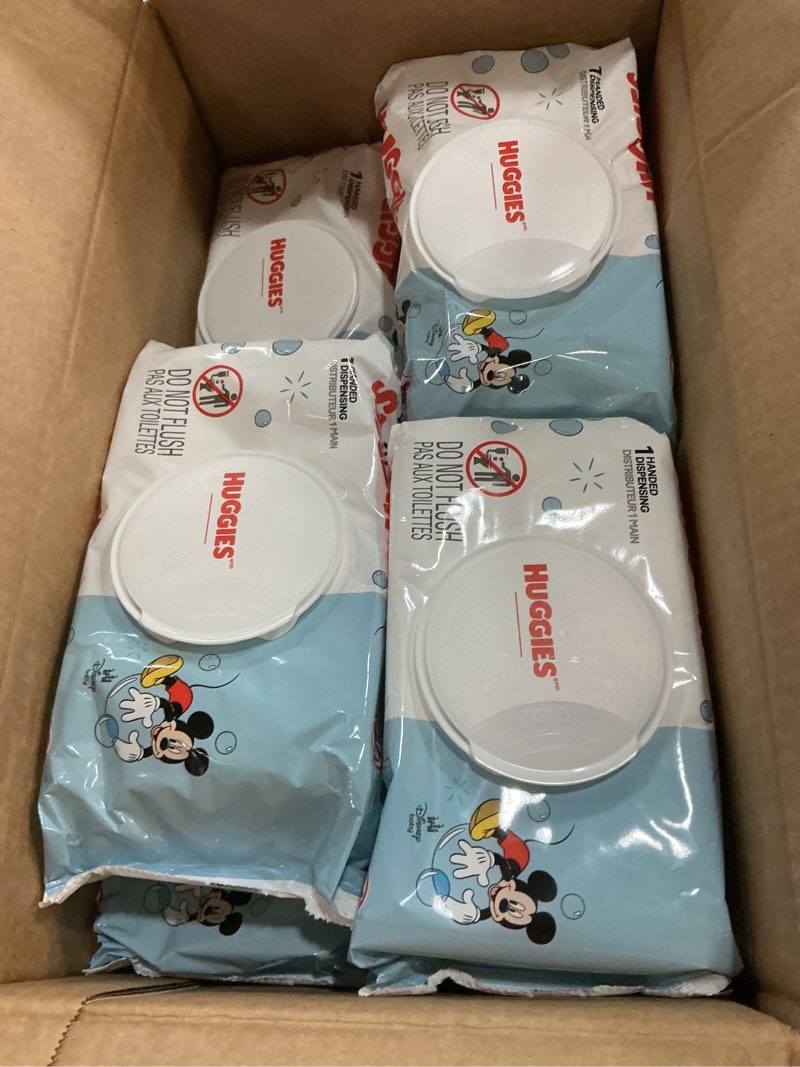 Condition photo showing New/Like New for Huggies Simply Clean Unscented Baby Diaper Wipes, 11 Flip-Top Packs (704 Wipes Total), Packaging May Vary 64 Count (Pack of 11)
