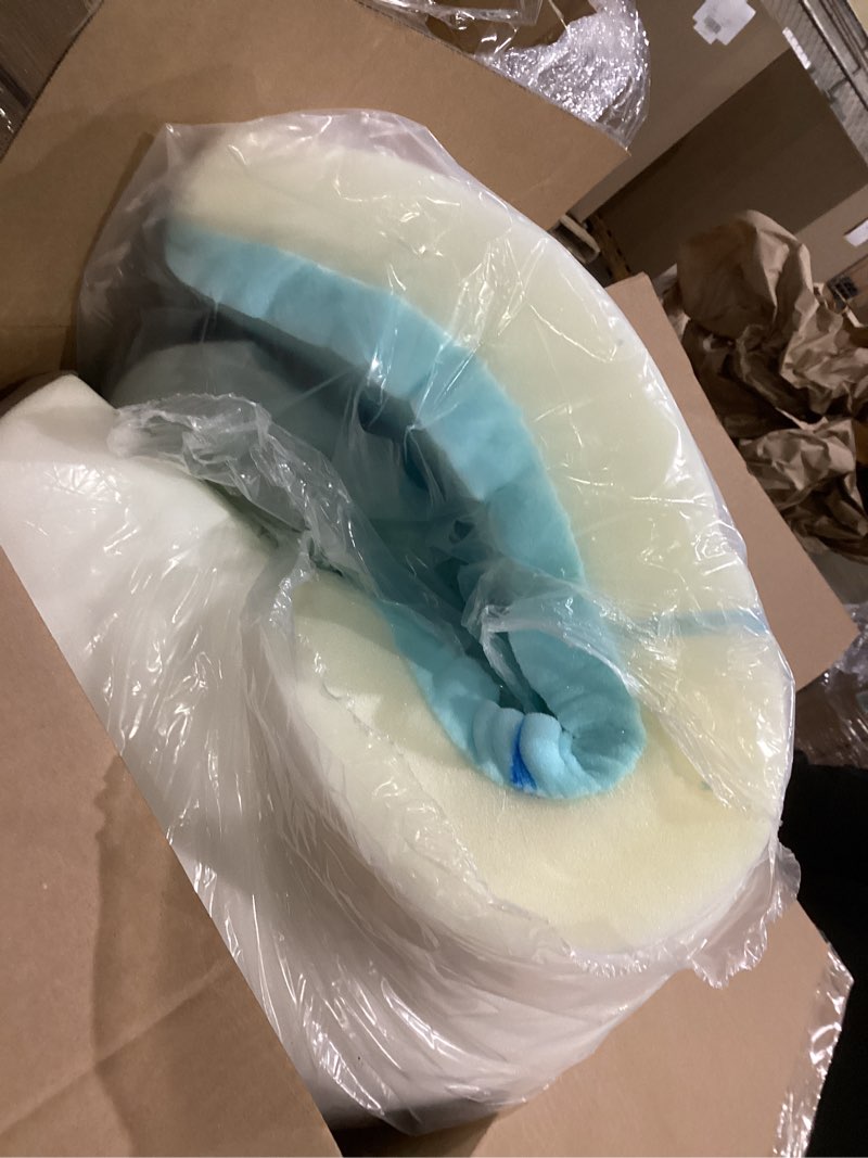 Condition photo showing Good Condition for amazon basics queen mattress topper, cooling gel-infused, certipur-us certified, 2 inches, blue queen 2" memory foam