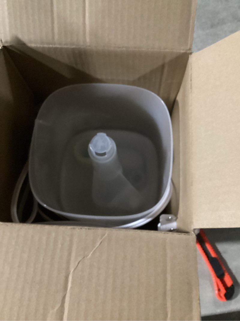 Condition photo showing Good Condition for LEVOIT Top Fill Humidifiers for Bedroom, 2.5L Tank for Large Room, Easy to Fill & Clean, 28dB Quiet Cool Mist Air Humidifier for Home Baby Nursery & Plants, Auto Shut-off for Safety, 25H White