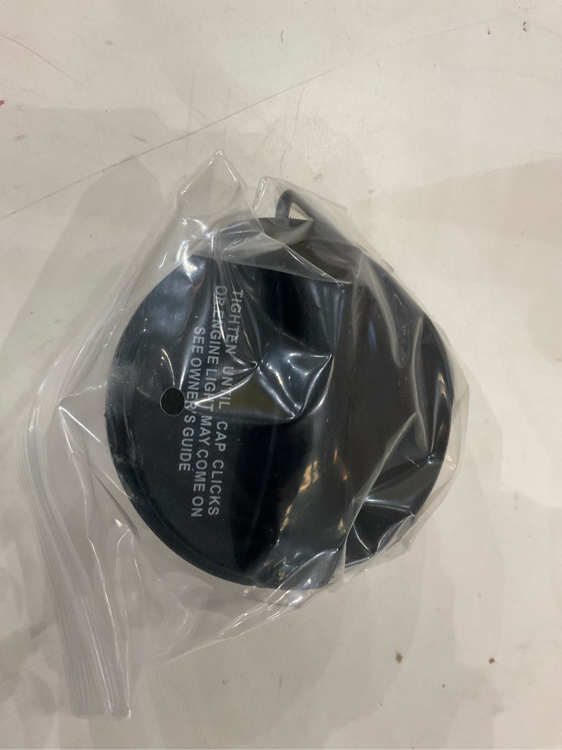 Condition photo showing New/Like New for Rldym Fuel Tank Filler Fuel Fill Cap, Gas Cap LR021559 for Land Rover Range Rover Sport Evoque, LR3, LR4, OE# LR053665, LR008077, LR138718